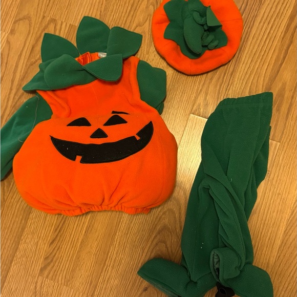 Miniwear Pumpkin Costume with Green Accents - Picture 1 of 4